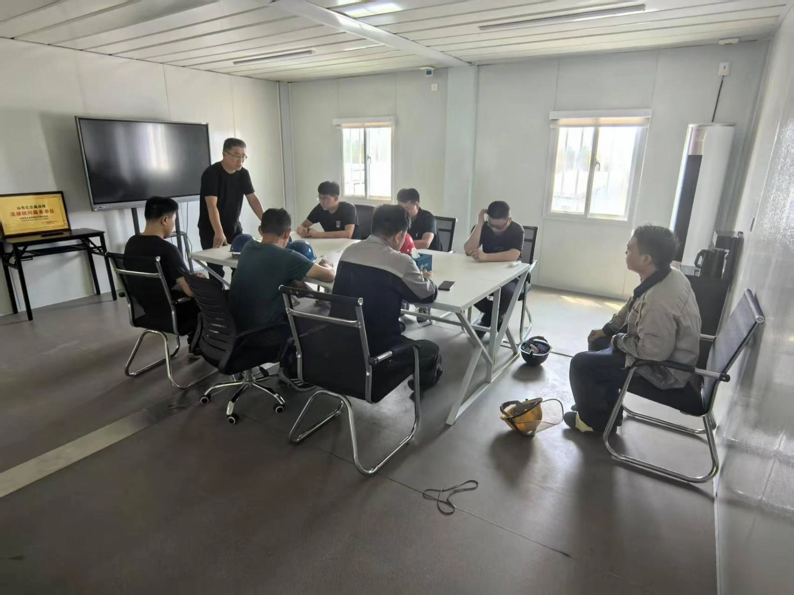 Versterking van de basis van veiligheid op de werkplek met gespecialiseerde veiligheidstraining voor teamleiders